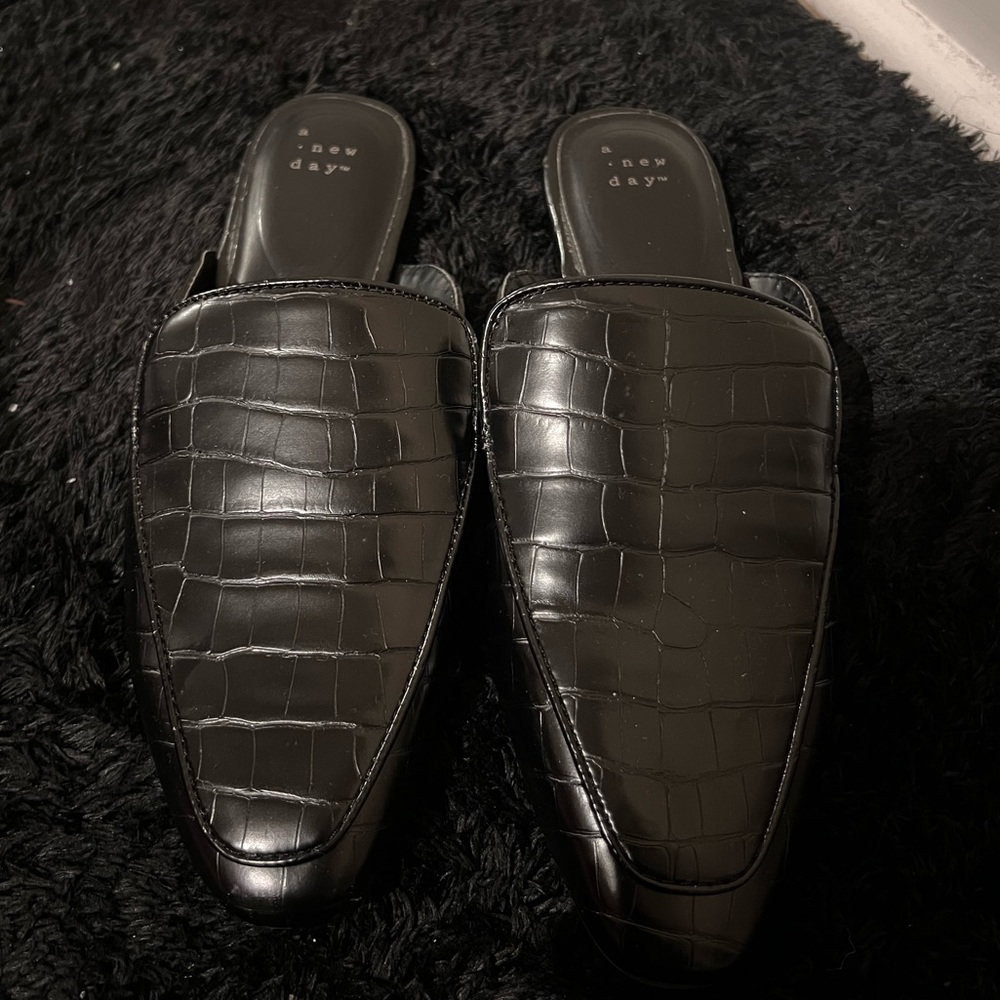 a new day black flats